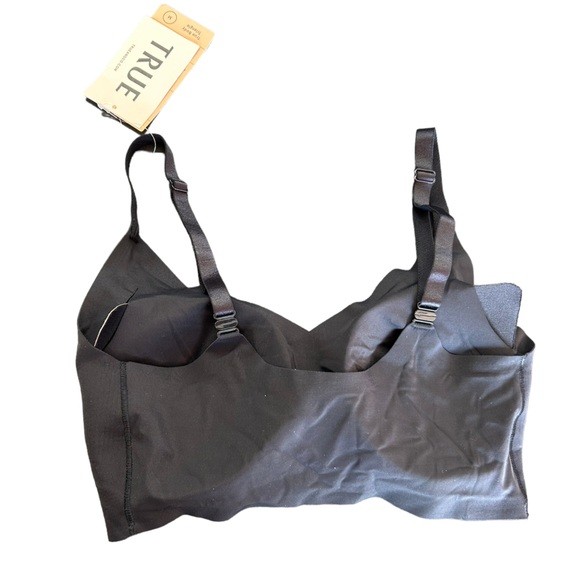 TRUE & CO. Black triangle convertible wirefree pullover soft bra size medium NWT - Picture 5 of 10